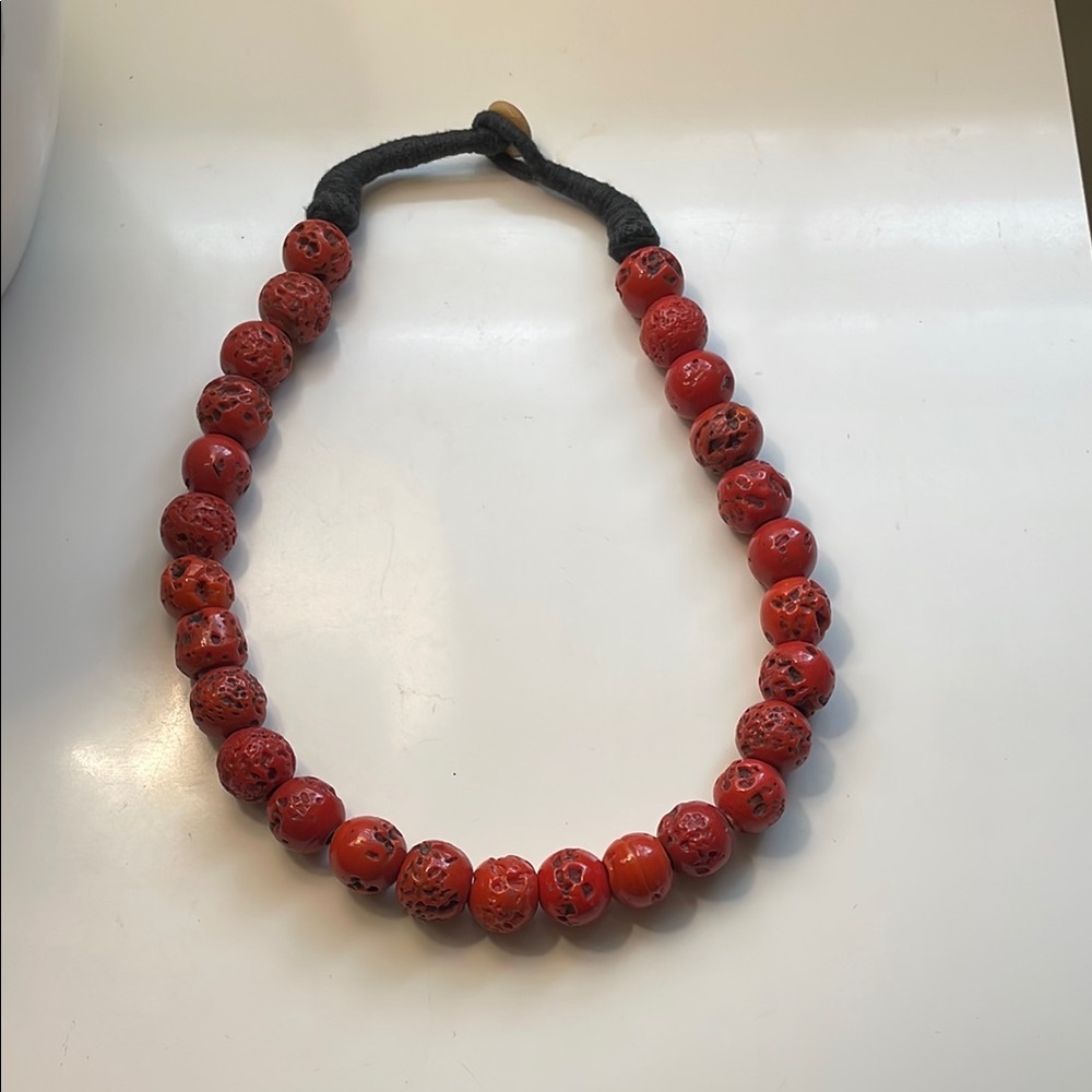 Vibrant Red Beaded Necklace with Elegant Design